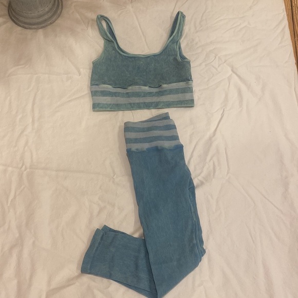 Blue Ribbed Athleisure Set - Picture 2 of 5
